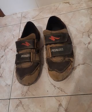 Zapatillas Ciclismo n 41, y pedales automáticos 