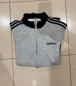 Chaqueta Adidas Gris con Rayas Negras