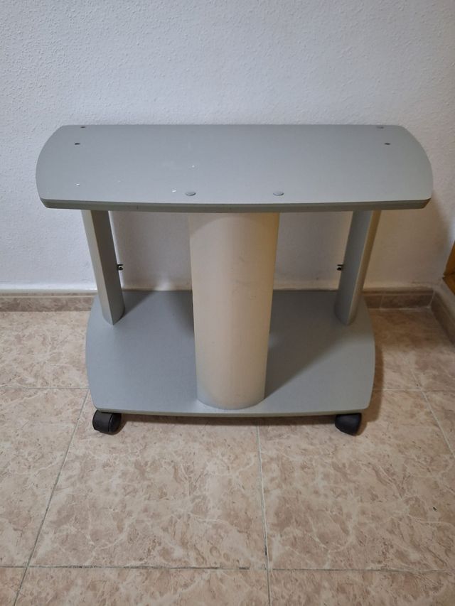 Mueble TV con ruedas