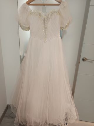 Vestido tul rosado y lentejuelas 