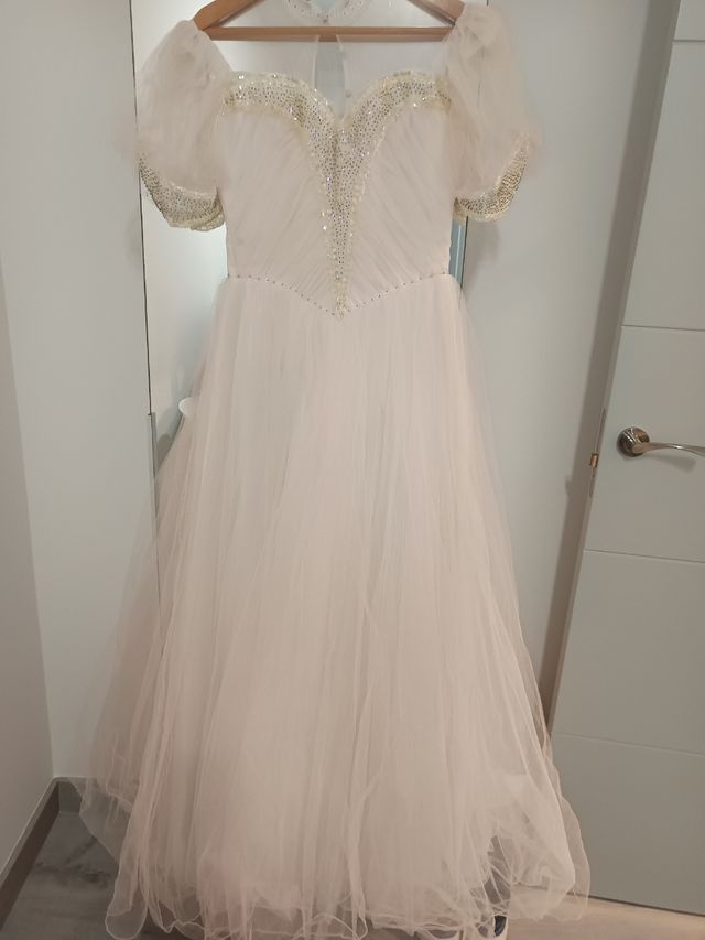 Vestido tul rosado y lentejuelas