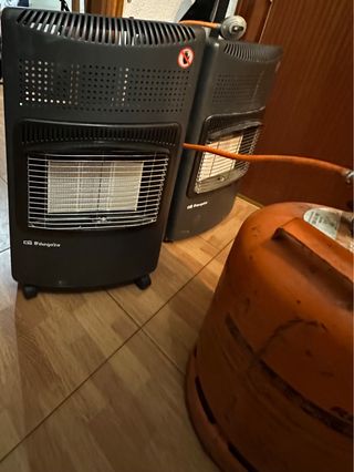 vendí 2 Estufas de gas prácticamente nuevas 75€