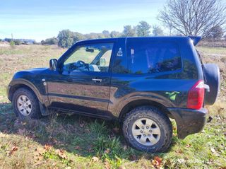 Mitsubishi Montero 2006