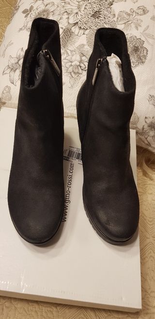 Botines de cuña negros Gino Rossi