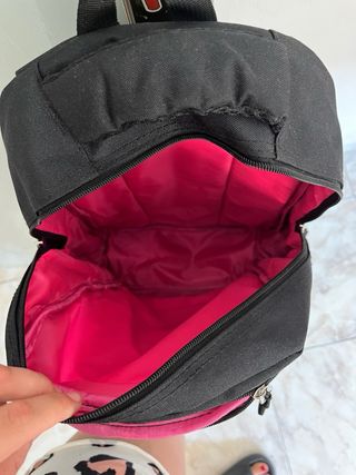 Mochila escolar negra para todas las edades