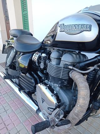 Triumph Bonneville America
