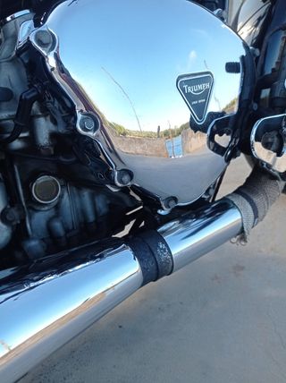 Triumph Bonneville America