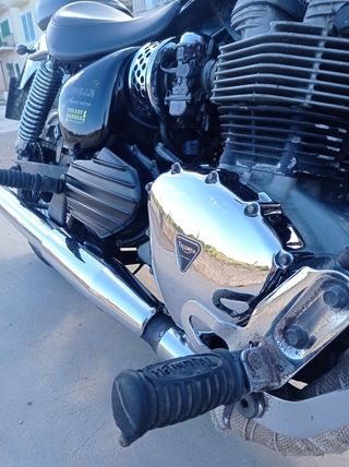Triumph Bonneville America