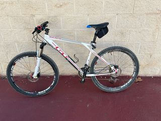 Bicicleta GT Avalanche 27,5