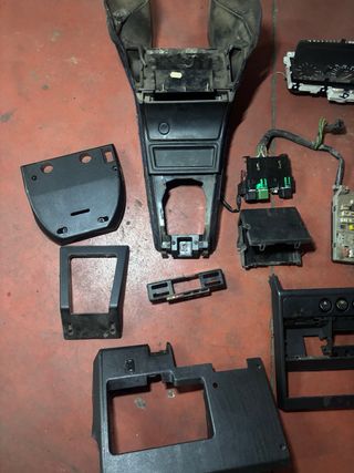 Despiece Plásticos Peugeot 205