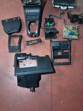 Despiece Plásticos Peugeot 205