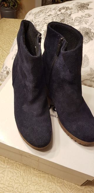 Botines cuña azul marino Gino Rossi