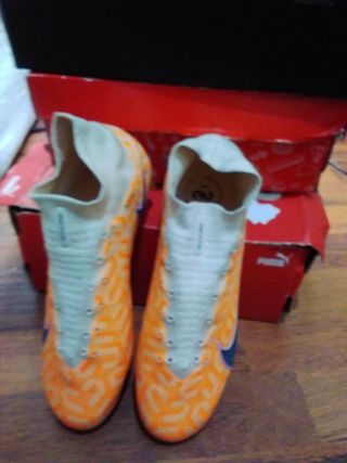 Zapatillas de fútbol Nike Naranja y Azul