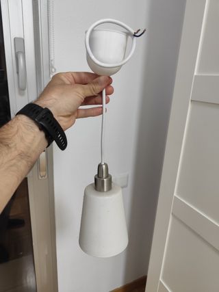 Lámpara colgante techo blanca y plateada