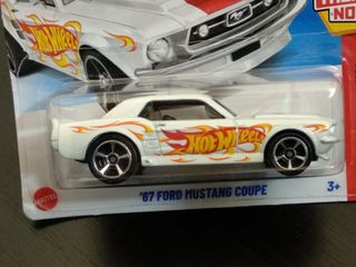 Hot Wheels '67 Ford Mustang Coupe