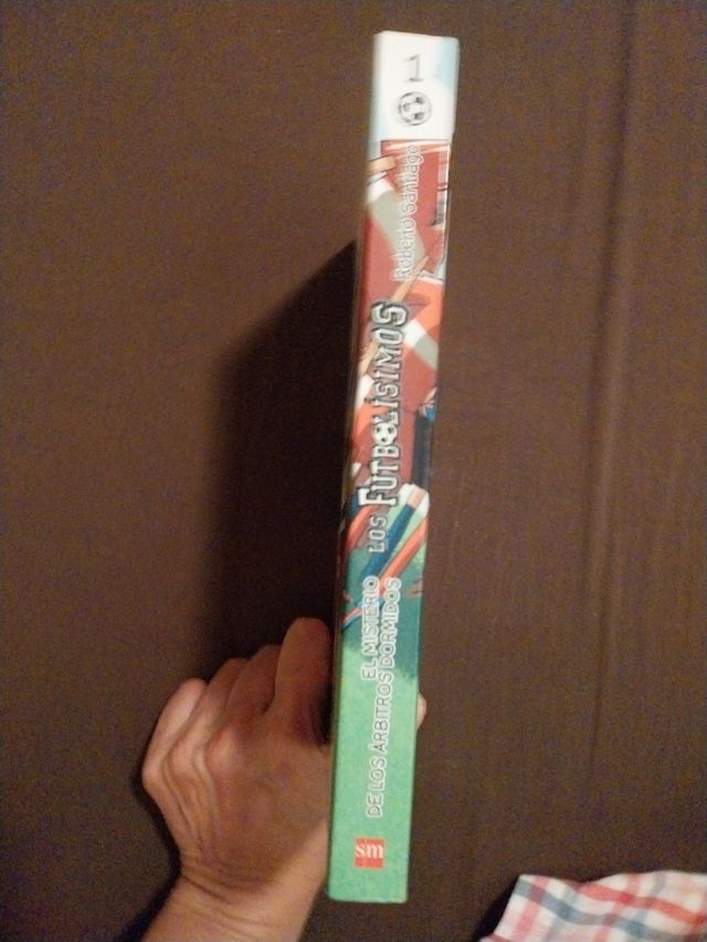 Los Futbolísimos 1: El misterio de los árbitros...