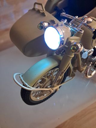 Moto con sidecar escala 1:10 ideal Madelman nueva 