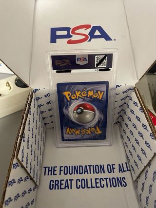 Carta Pokémon Venusaur base set PSA 8 Español Holo