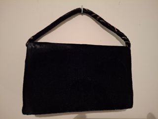 Bolso joya terciopelo negro y técnica zardozi