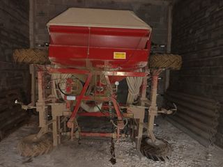 Sembradora kverneland 5m