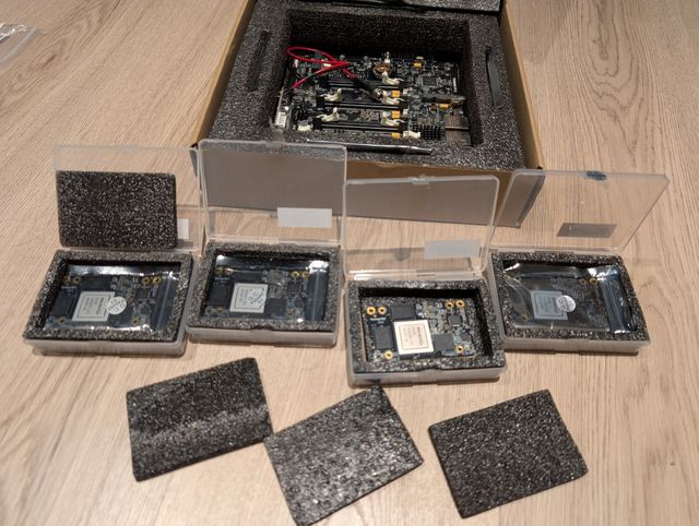 Placa Turing Pi 2 y módulos RK1