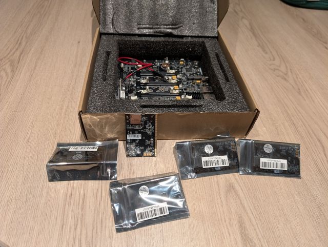 Placa Turing Pi 2 y módulos RK1