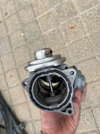 Válvula EGR VW Passat B6 2.0 TDI