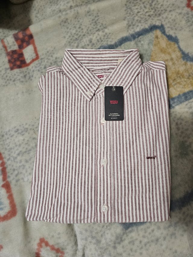 Camisa Levi's Rayas rosa y Blanca