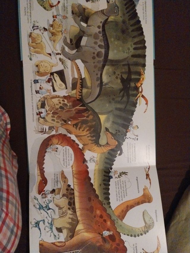 Gran libro de los GRANDES DINOSAURIOS
