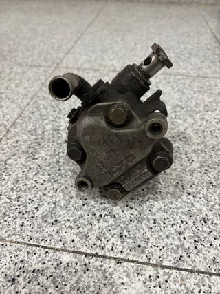 Bomba de dirección hidráulica