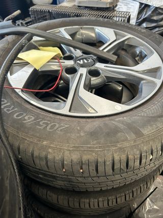 Llantas Kia R16