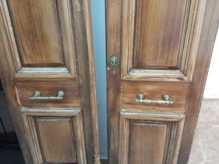 Puertas de madera maciza antiguas