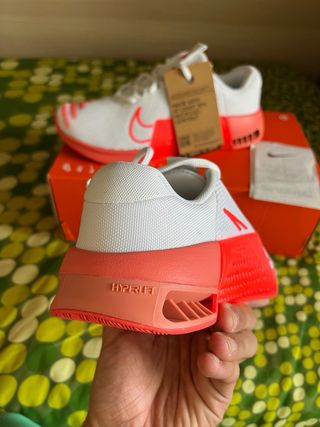 Nike Metcon 9 White Magic Ember talla 39