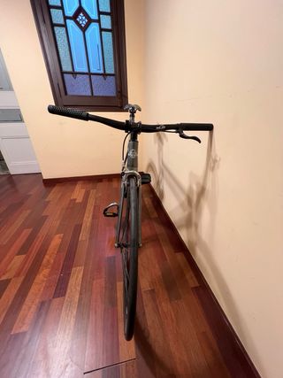 Bicicleta Fixie LAMONA Stellar Gris-Negra