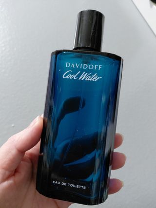 Bottiglie di profumo vuote