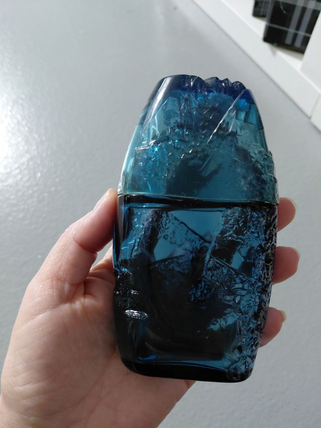 Bottiglie di profumo vuote