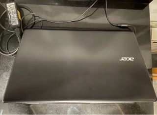 Portátil Acer Aspire E1-522 Negro