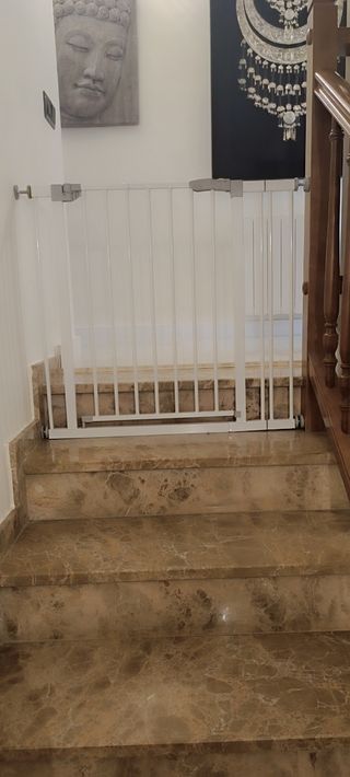 Barrera seguridad niños escaleras Hauck