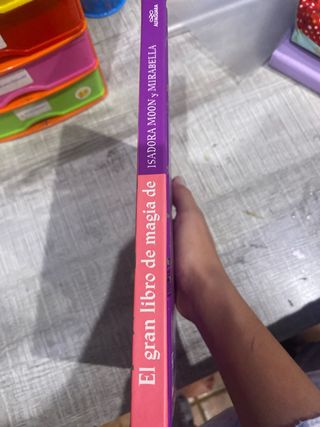 Isadora Moon - El gran libro de magia de Isador...