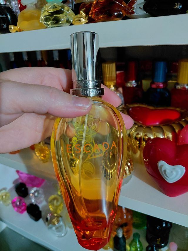 Bottiglie di profumo vuote, a partire da 7e unità.