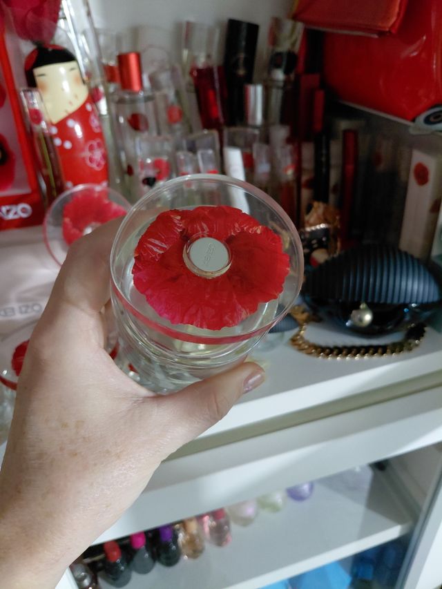 Bottiglie di profumo vuote, a partire da 7e unità.