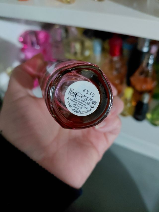 Bottiglie di profumo vuote, a partire da 7e unità.