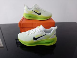 Zapatillas Nike Vomero 18 Talla 41