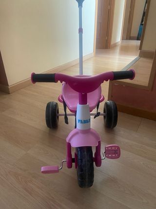 Triciclo rosa para bebé
