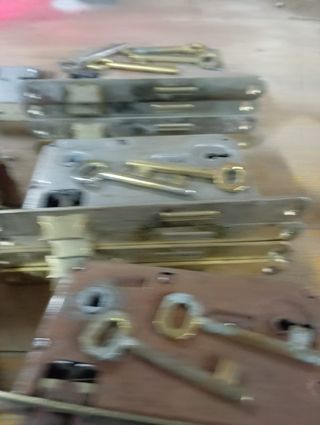 16 Serrature per porte interne con chiavi