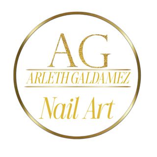 uñas acrílicas todos sistema ,pedicura,cejas,pesta