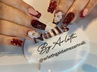 uñas acrílicas todos sistema ,pedicura,cejas,pesta