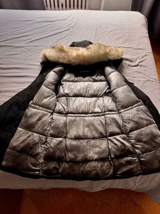 Parka REDSKINS negra con capucha y pelo