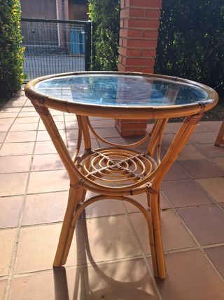 Mesa Mimbre Redonda con Cristal