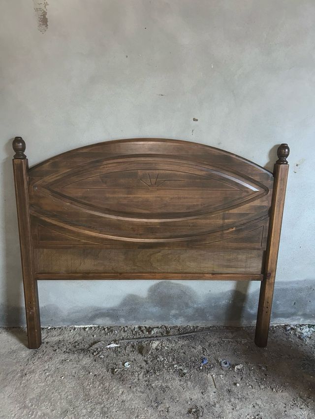 Cabecero de madera